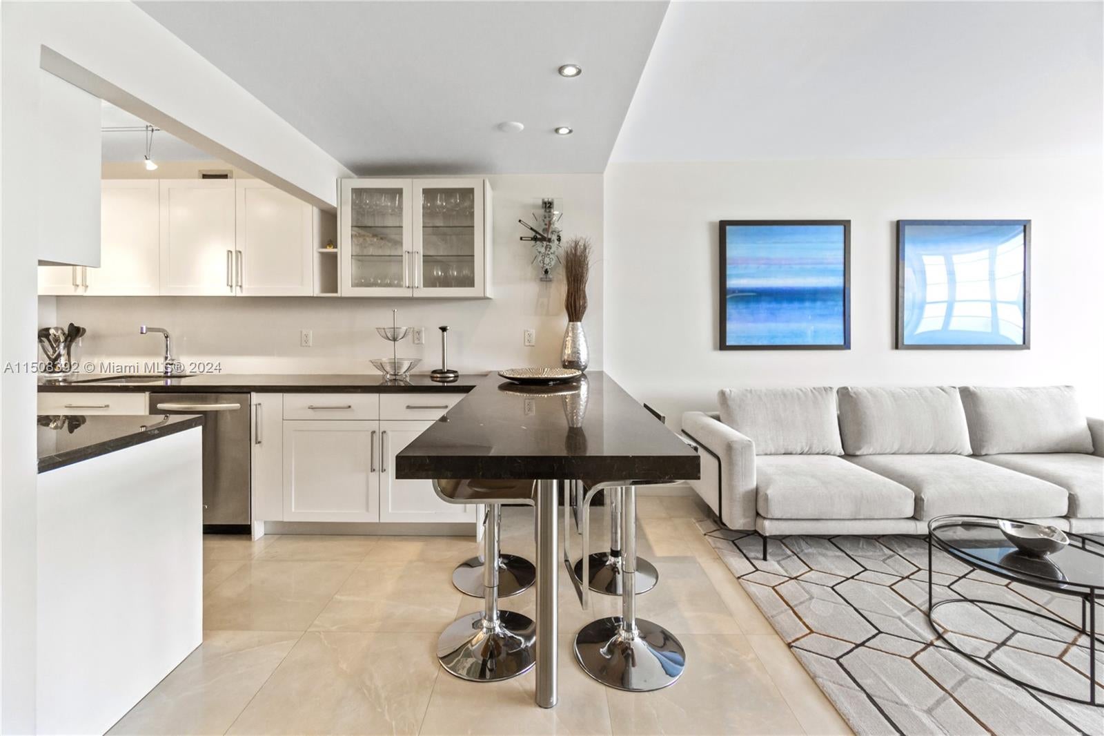 100 Lincoln Rd 1202