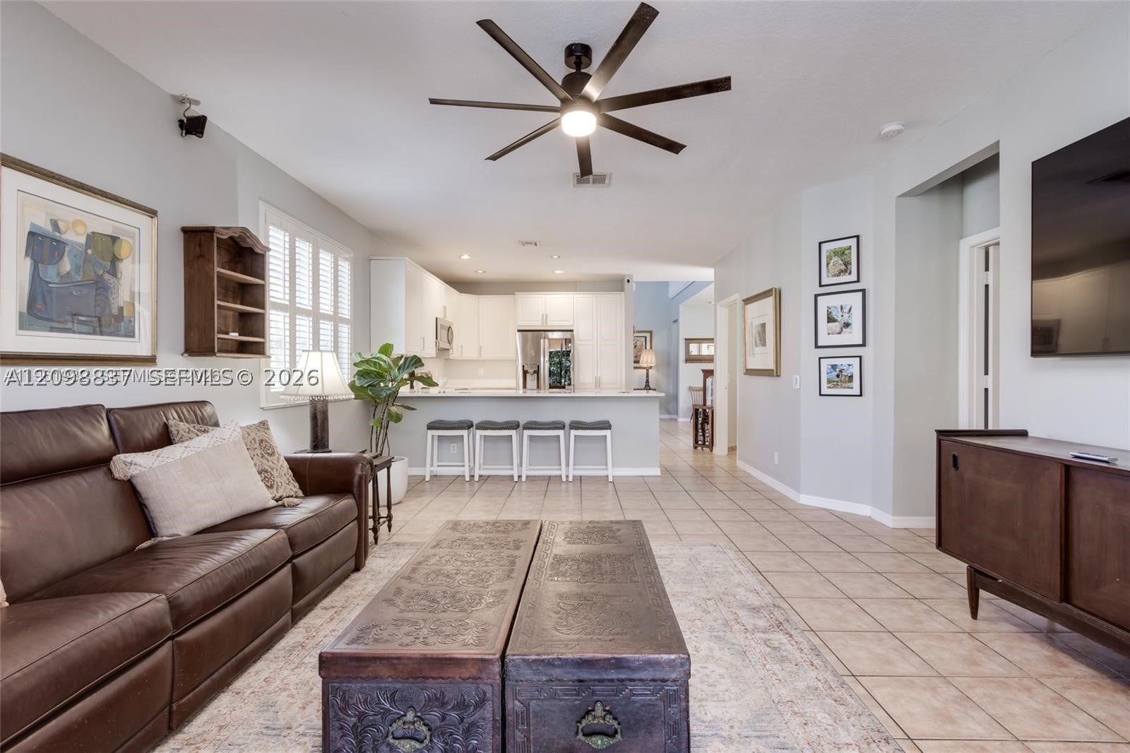 1280 Majesty Ter, Weston, FL, 33327/$859,900 3 1280 Majesty Ter