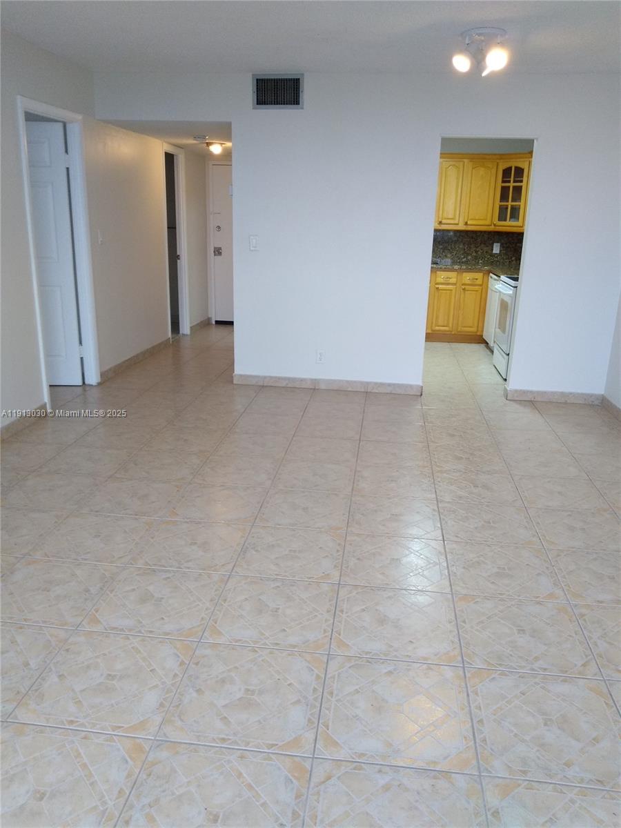 CRESTVIEW TOWERS CONDO - Residential