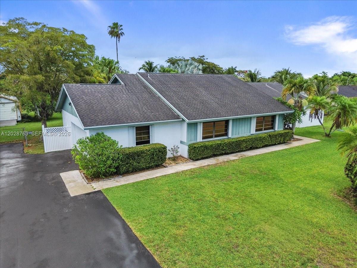 1571 NW 20th St