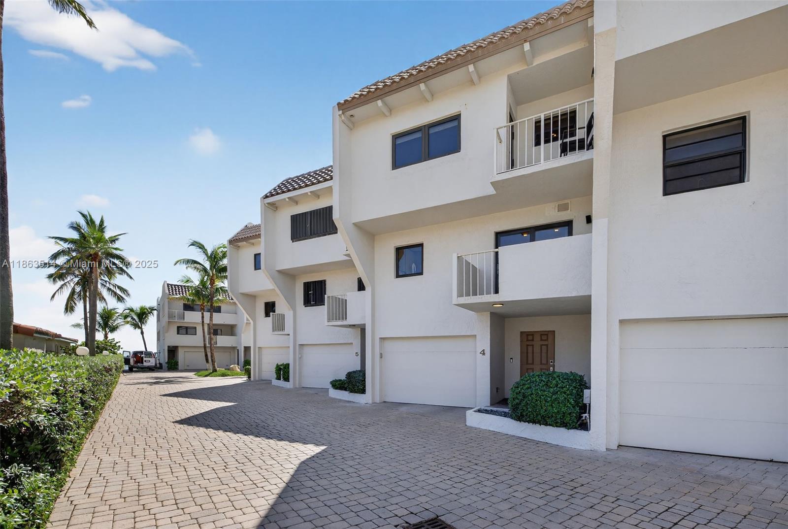 1223 Hillsboro Mile 4