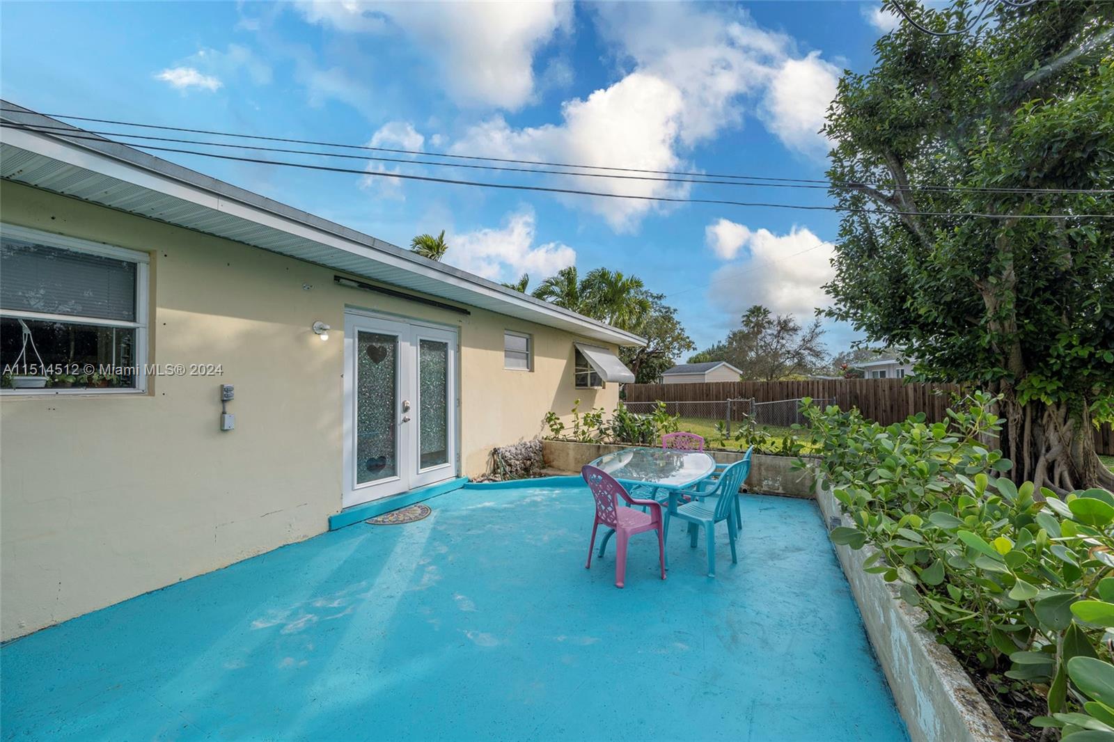 PINE TREE MANOR SEC 4 - Residential
