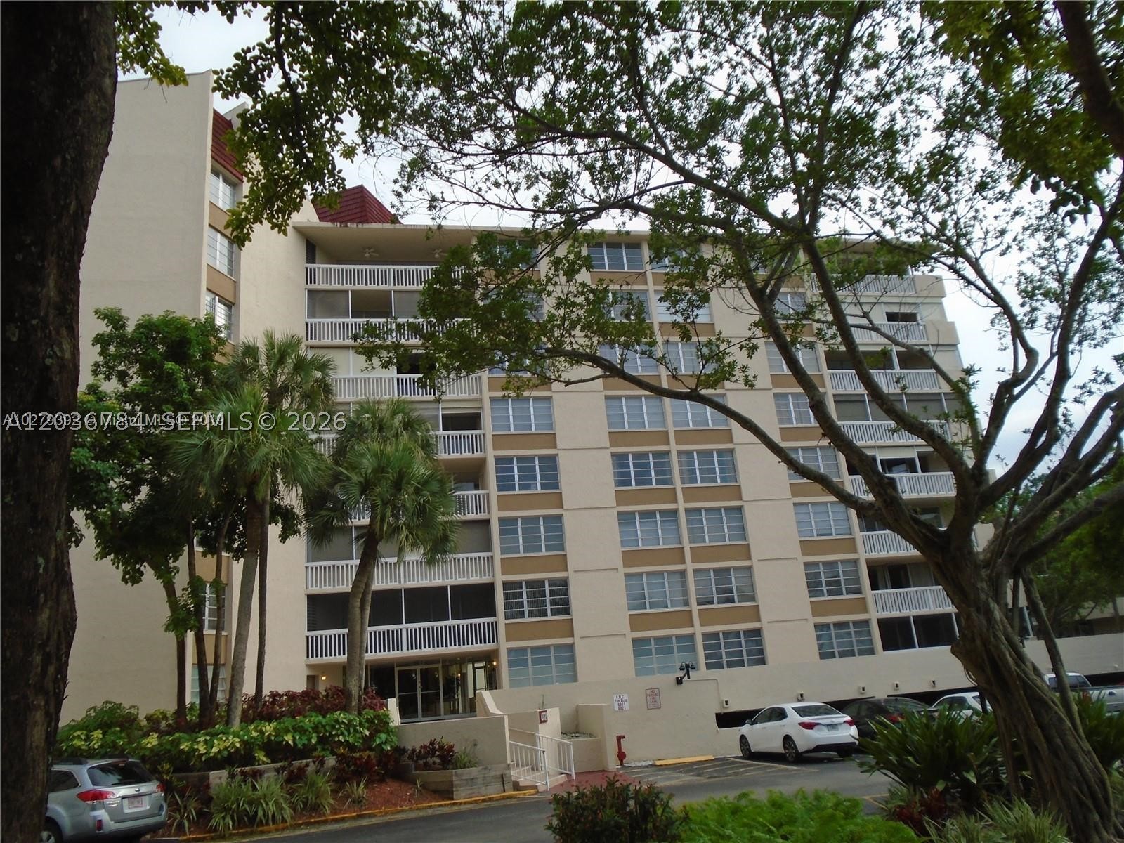 6921 Environ Blvd 4P