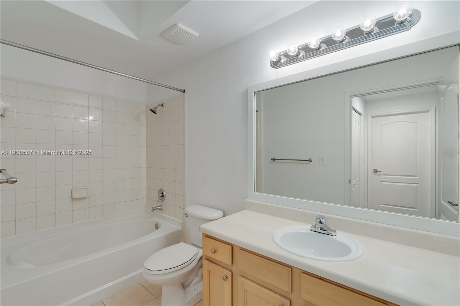 VALENCIA CONDO - Residential Lease