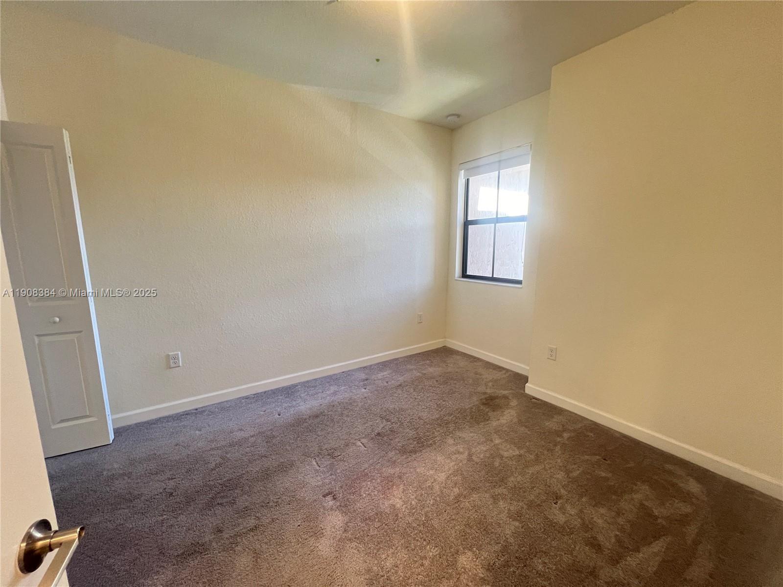 AQUABELLA NORTH REPLAT - Residential Lease