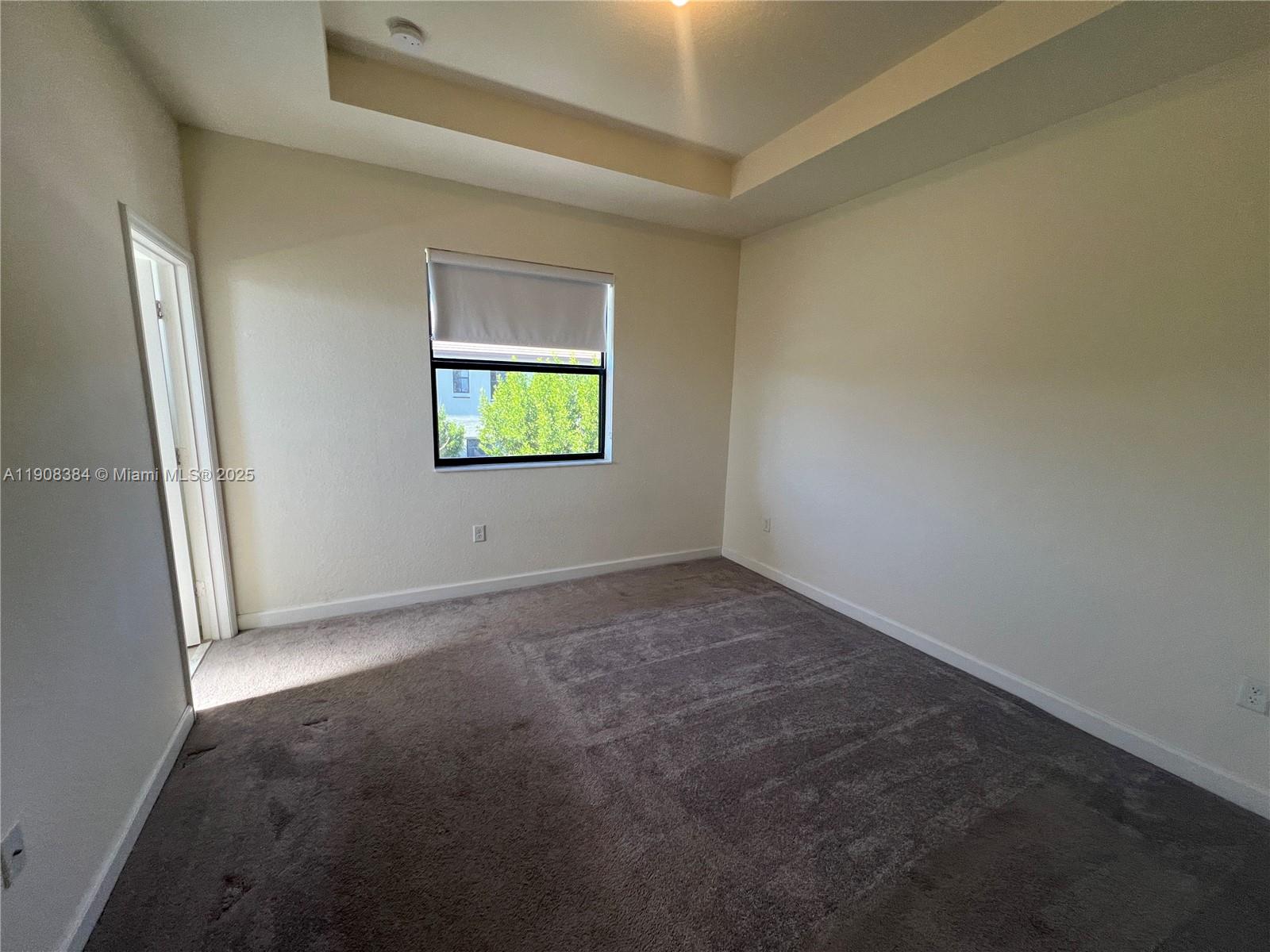 AQUABELLA NORTH REPLAT - Residential Lease