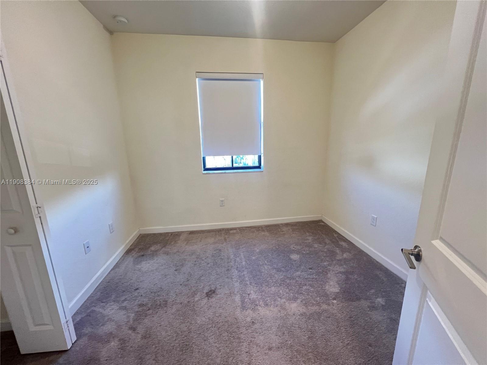 AQUABELLA NORTH REPLAT - Residential Lease