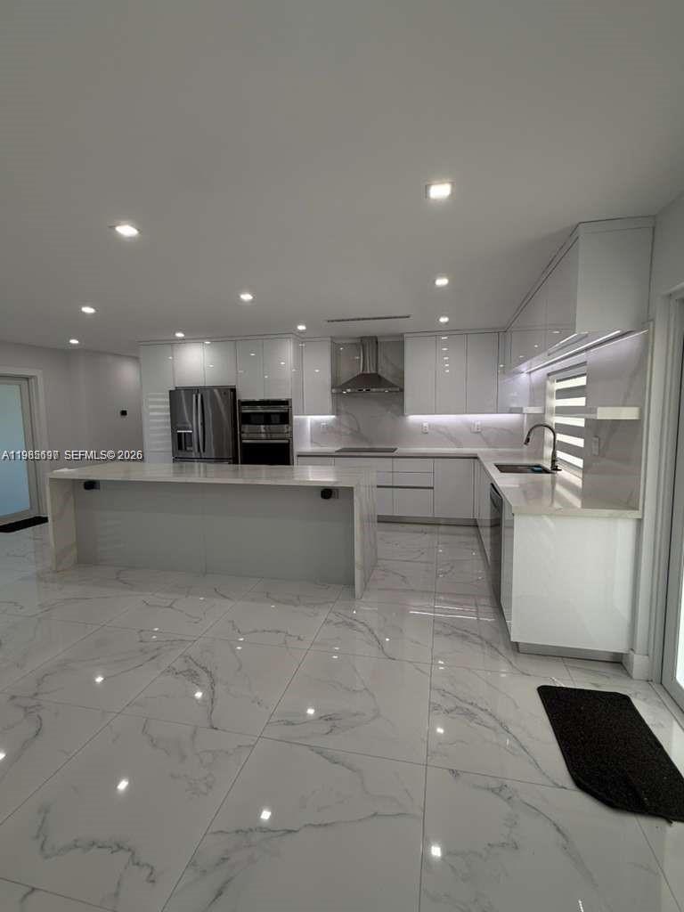 WHISPERING PINES ESTATES - Residential Lease