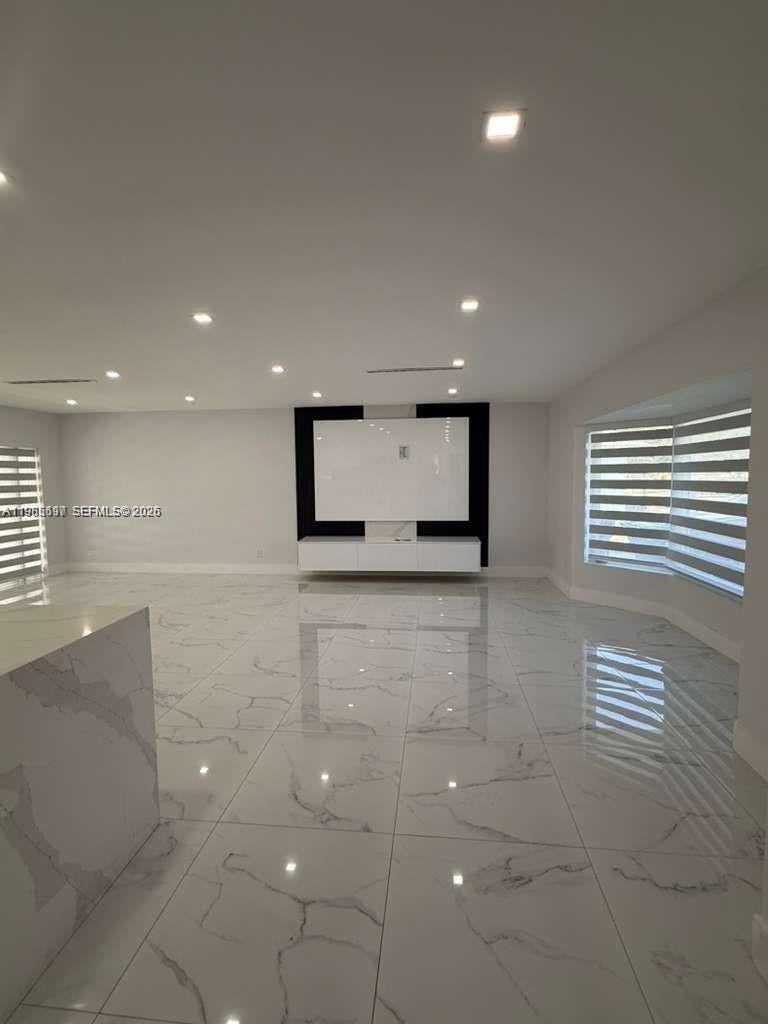 WHISPERING PINES ESTATES - Residential Lease