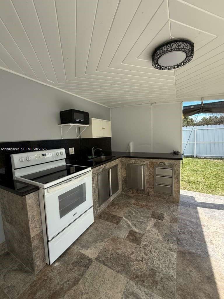 WHISPERING PINES ESTATES - Residential Lease