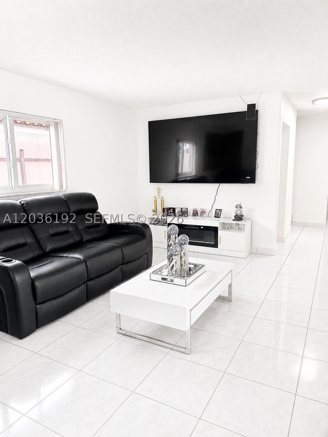 380 W 45th St