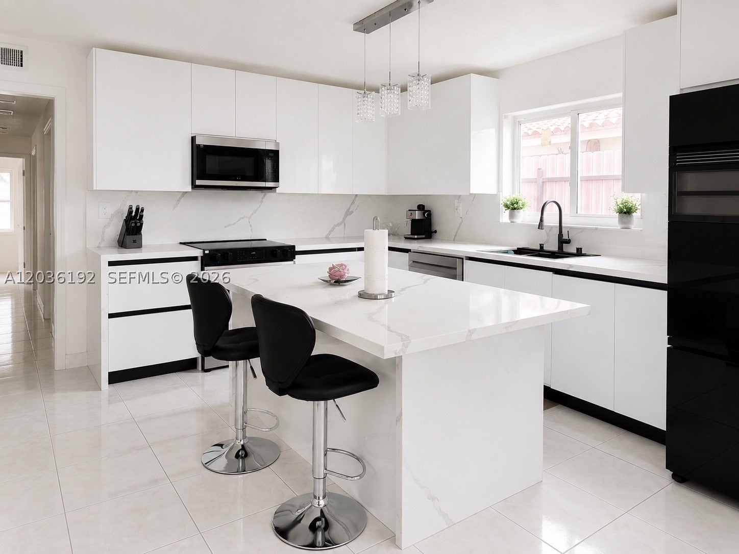 380 W 45th St