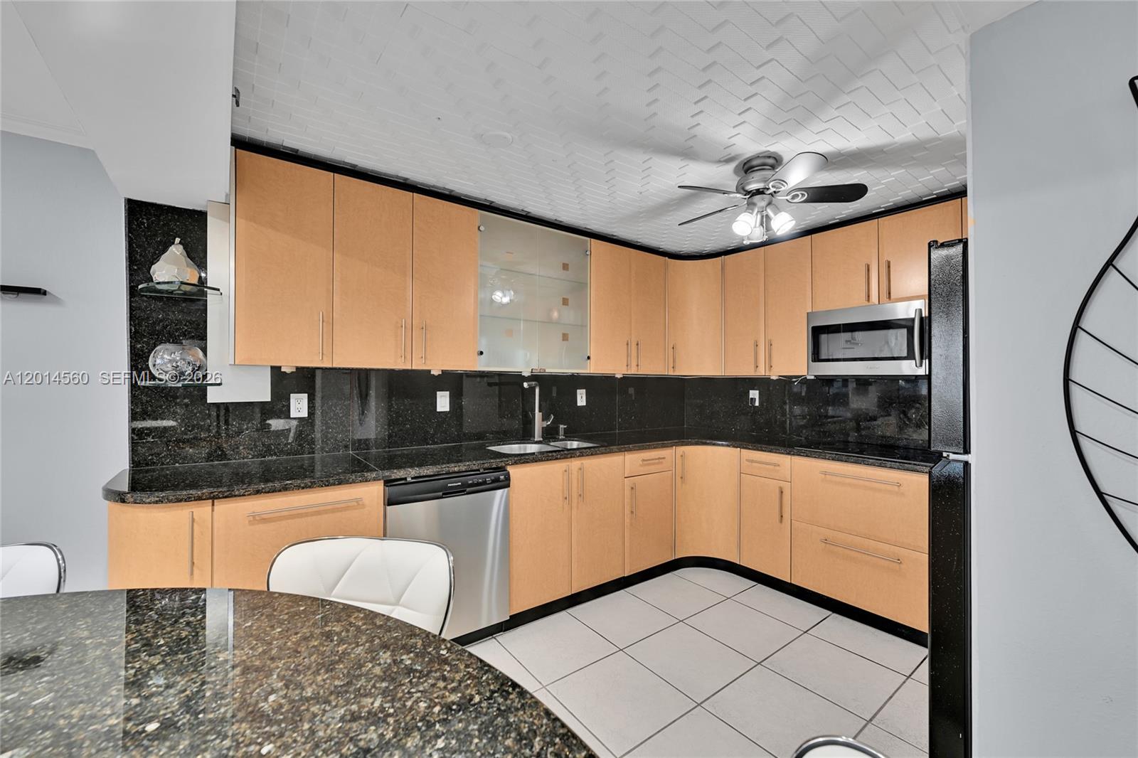 MAISON GRANDE CONDO - Residential Lease