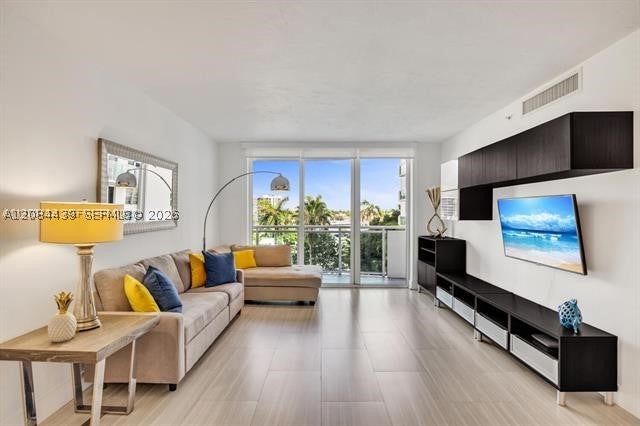 3001 S Ocean Dr 433