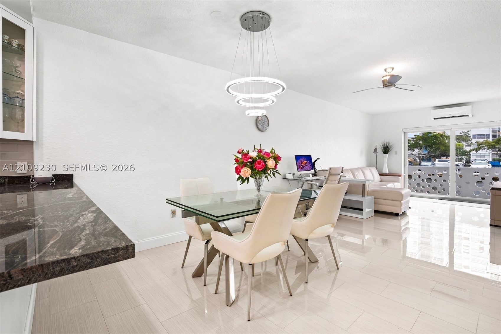 2500 Diana Dr 104