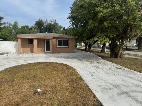 801 NW 109th St 1 Miami FL 33168