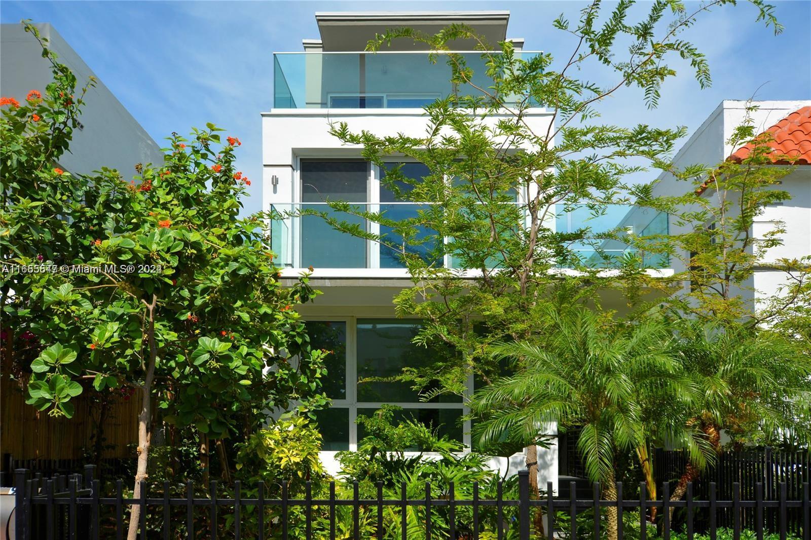 View Miami Beach, FL 33139 townhome