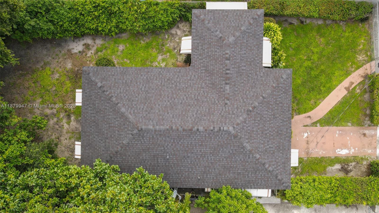 SEMINOLE LAWNS - Residential