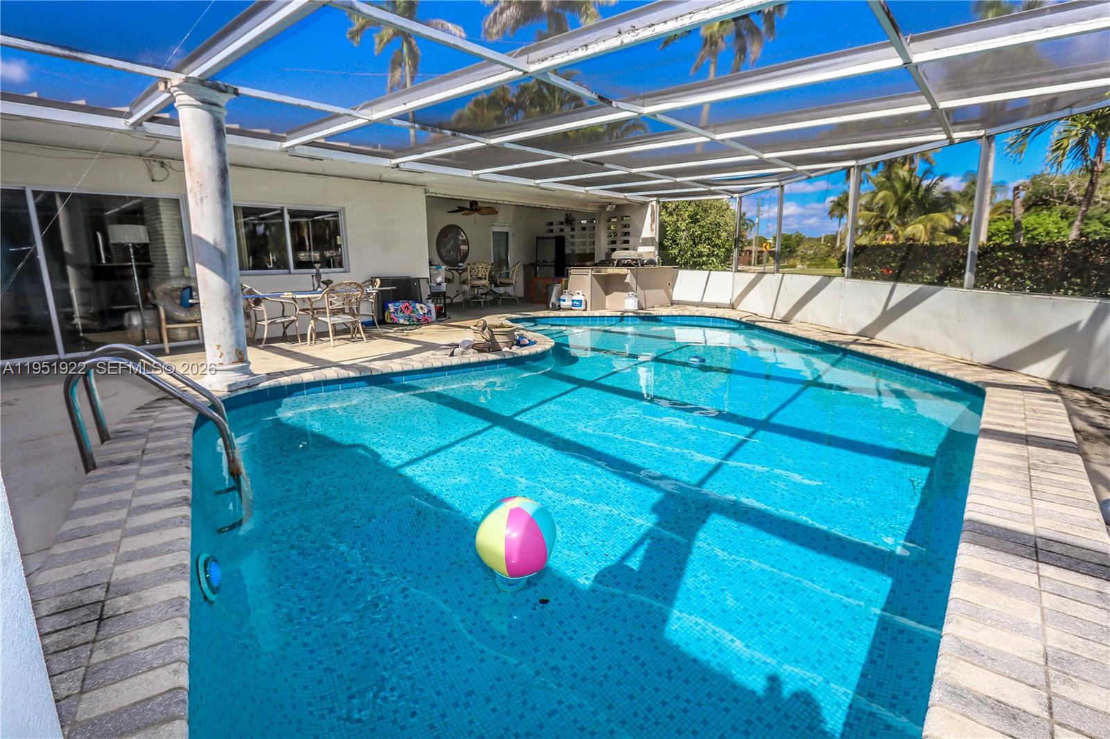 COUNTRY CLUB HOMES - Residential