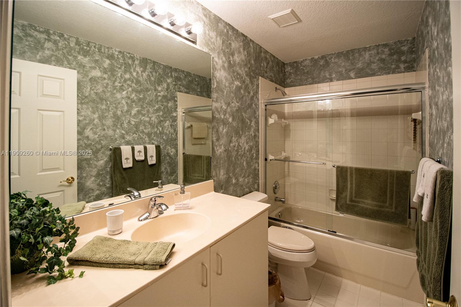 Cascade Lakes - Residential