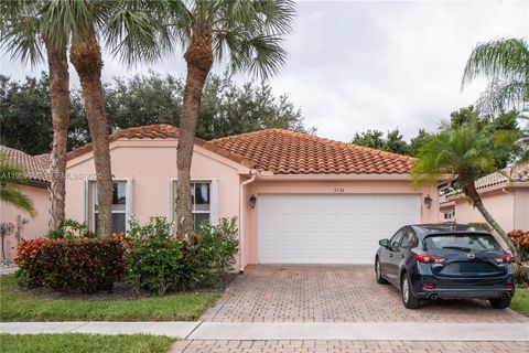 5136 Pelican Cove Dr Boynton Beach FL 33437