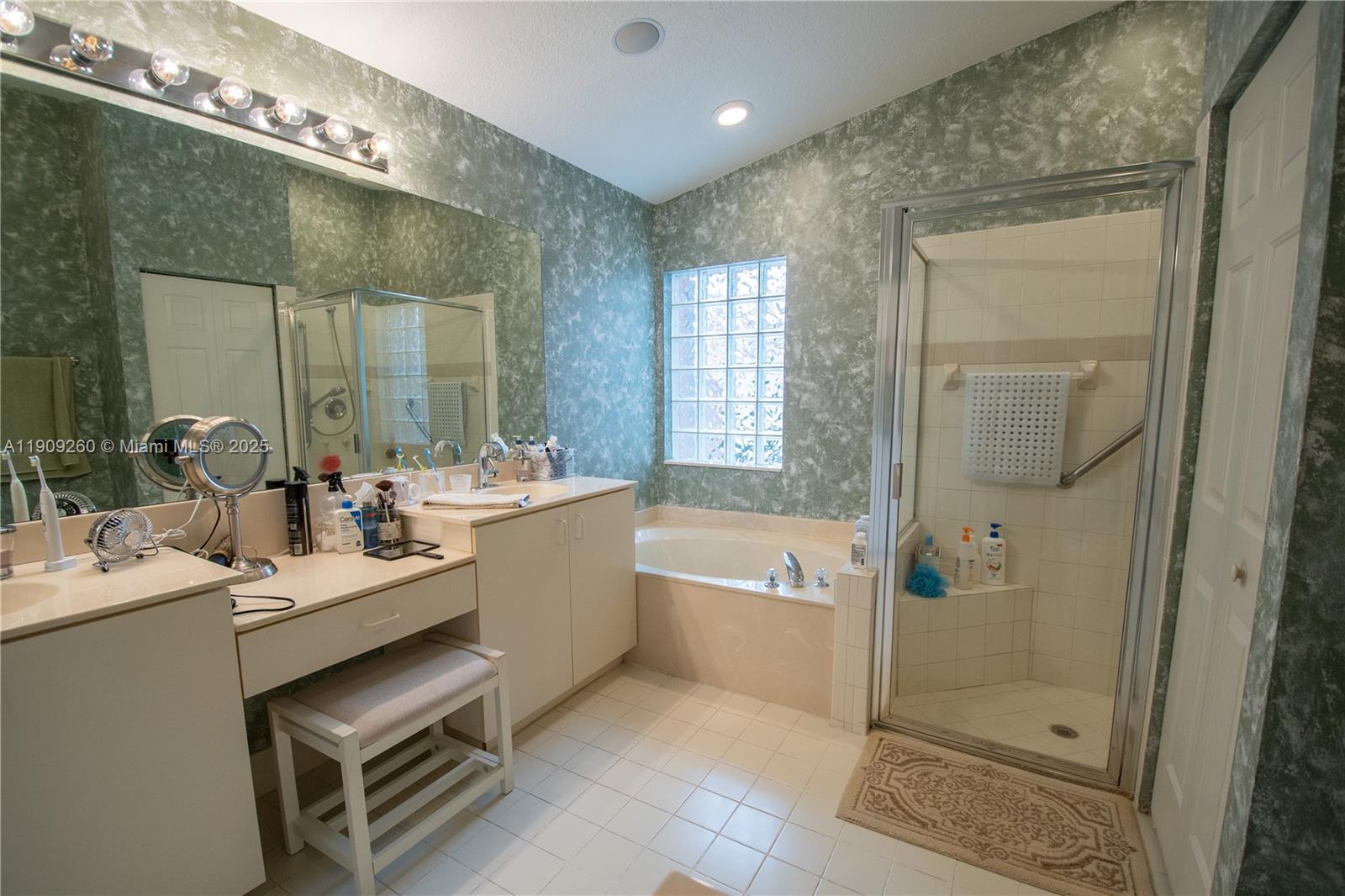 Cascade Lakes - Residential