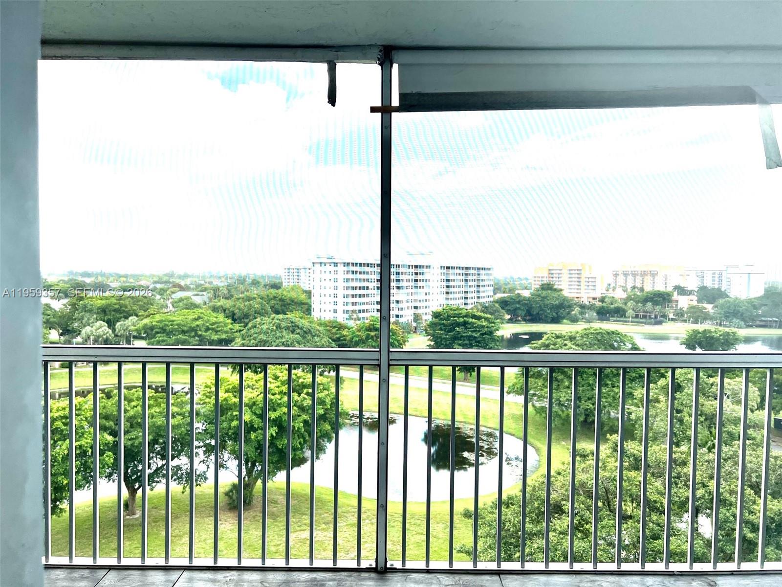 NO 39 PALM-AIRE COUNTRY C - Residential Lease