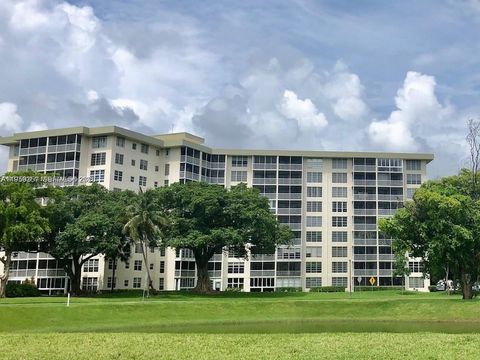 2940 N Course Dr 910 Pompano Beach FL 33069