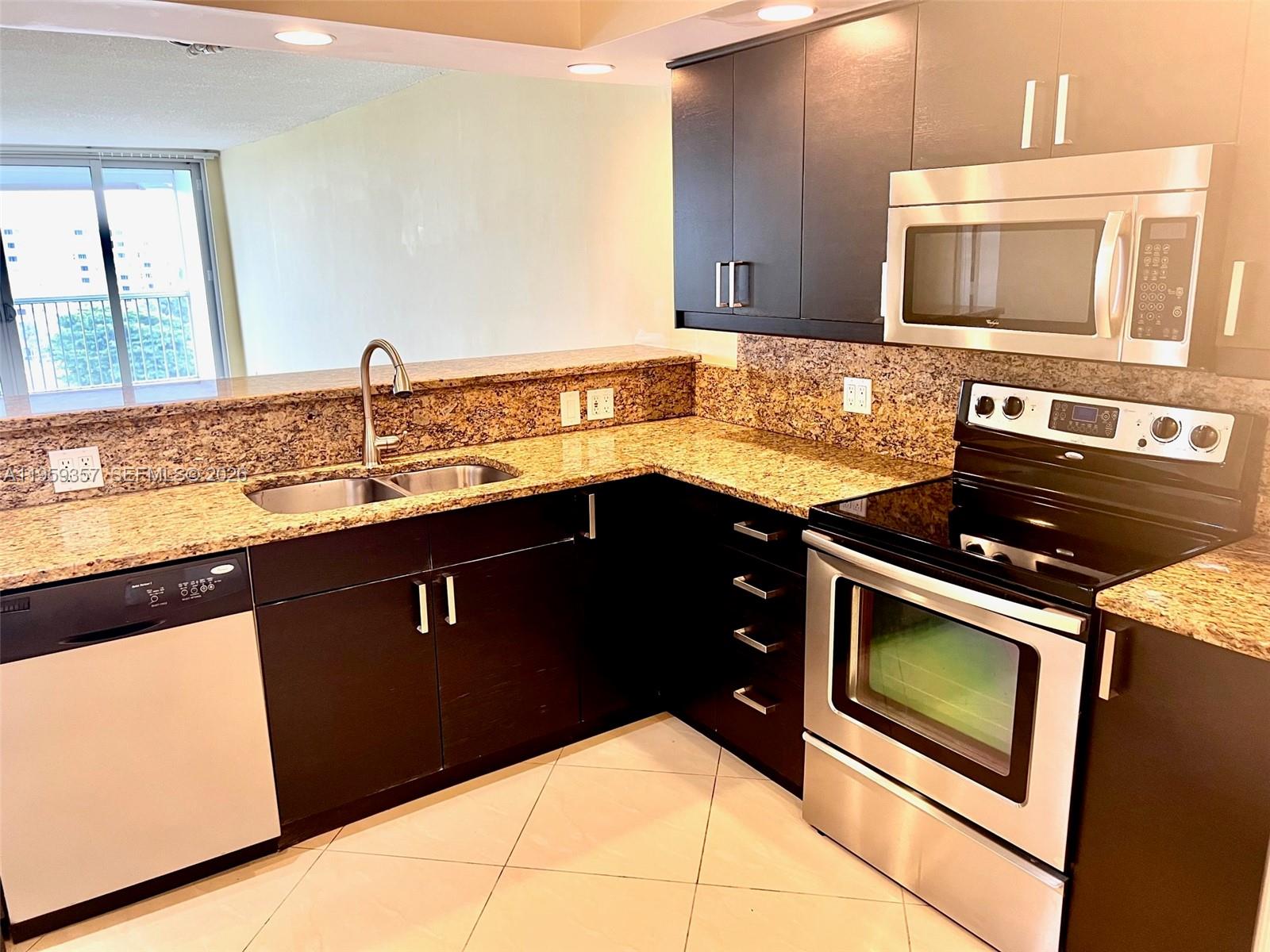 2940 N Course Dr 910