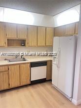 SPRINGS PARK CONDO - Residential Lease