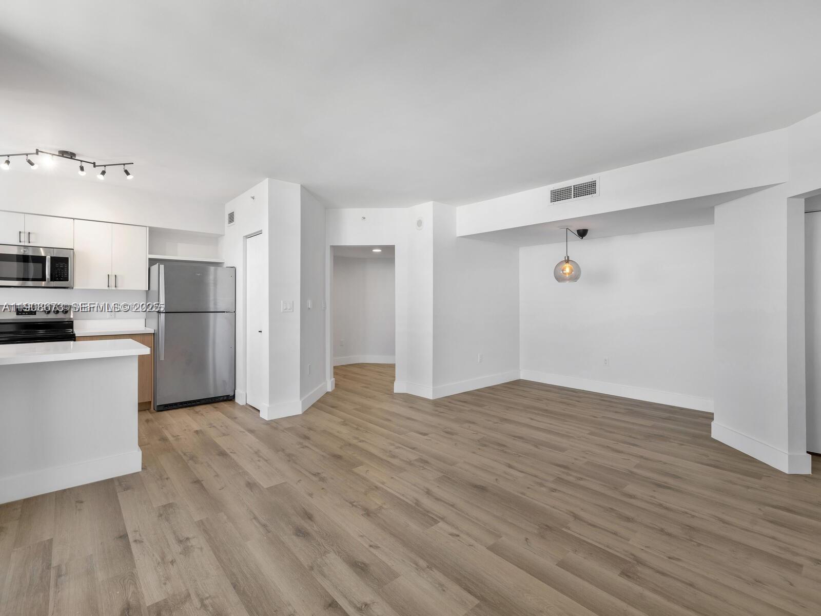 THE WAVERLY AT SOUTH BEAC - Residential