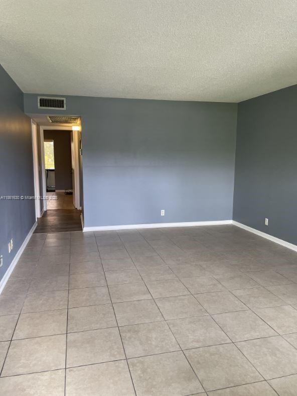 WINDSOR CONDOS - Residential Lease