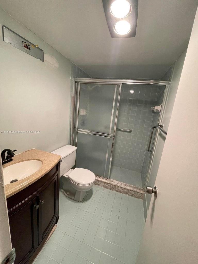 WINDSOR CONDOS - Residential Lease