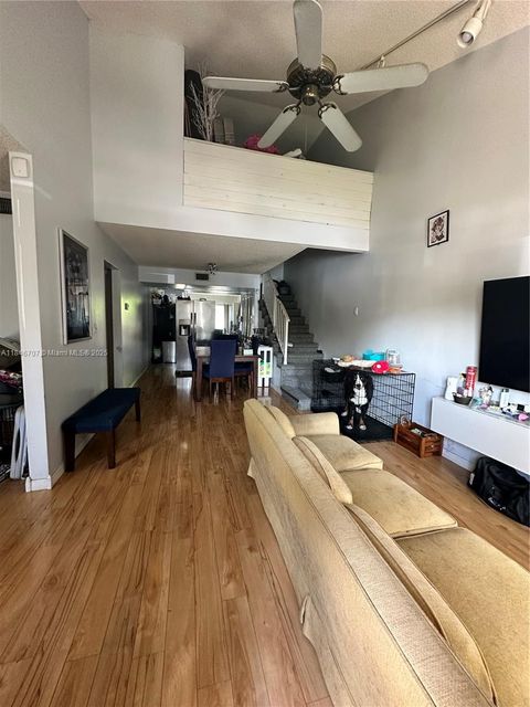 21039 NE 5th Ct Miami FL 33179