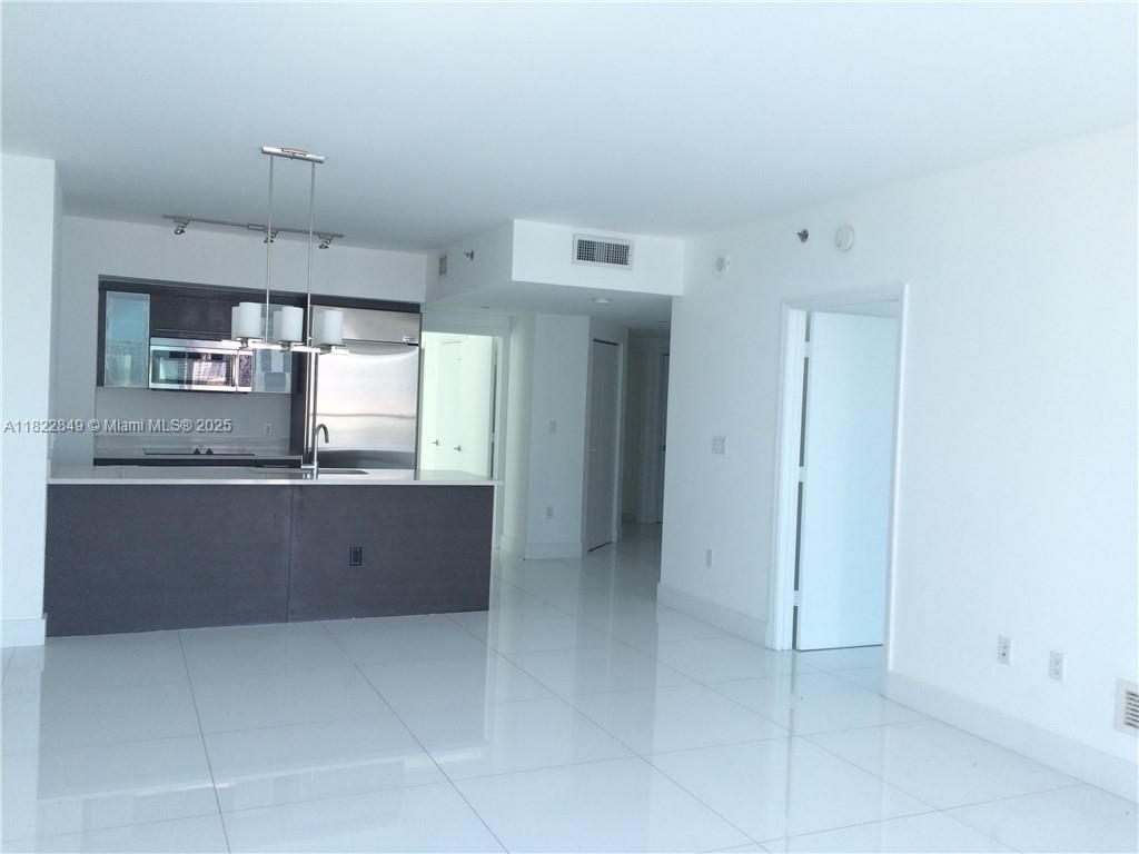 55 Se 6th St 2807, Miami, Broward County, Florida - 2 Bedrooms  
2 Bathrooms - 