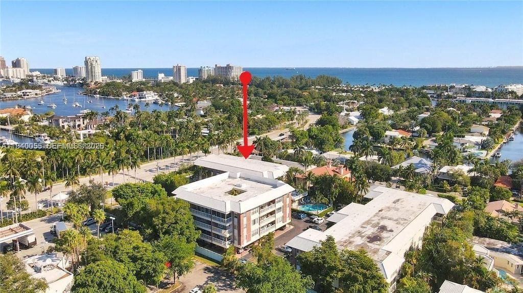 Photo of 2426 SE 17th Causeway #101A, Fort Lauderdale, FL 33316 (MLS # A11940055)