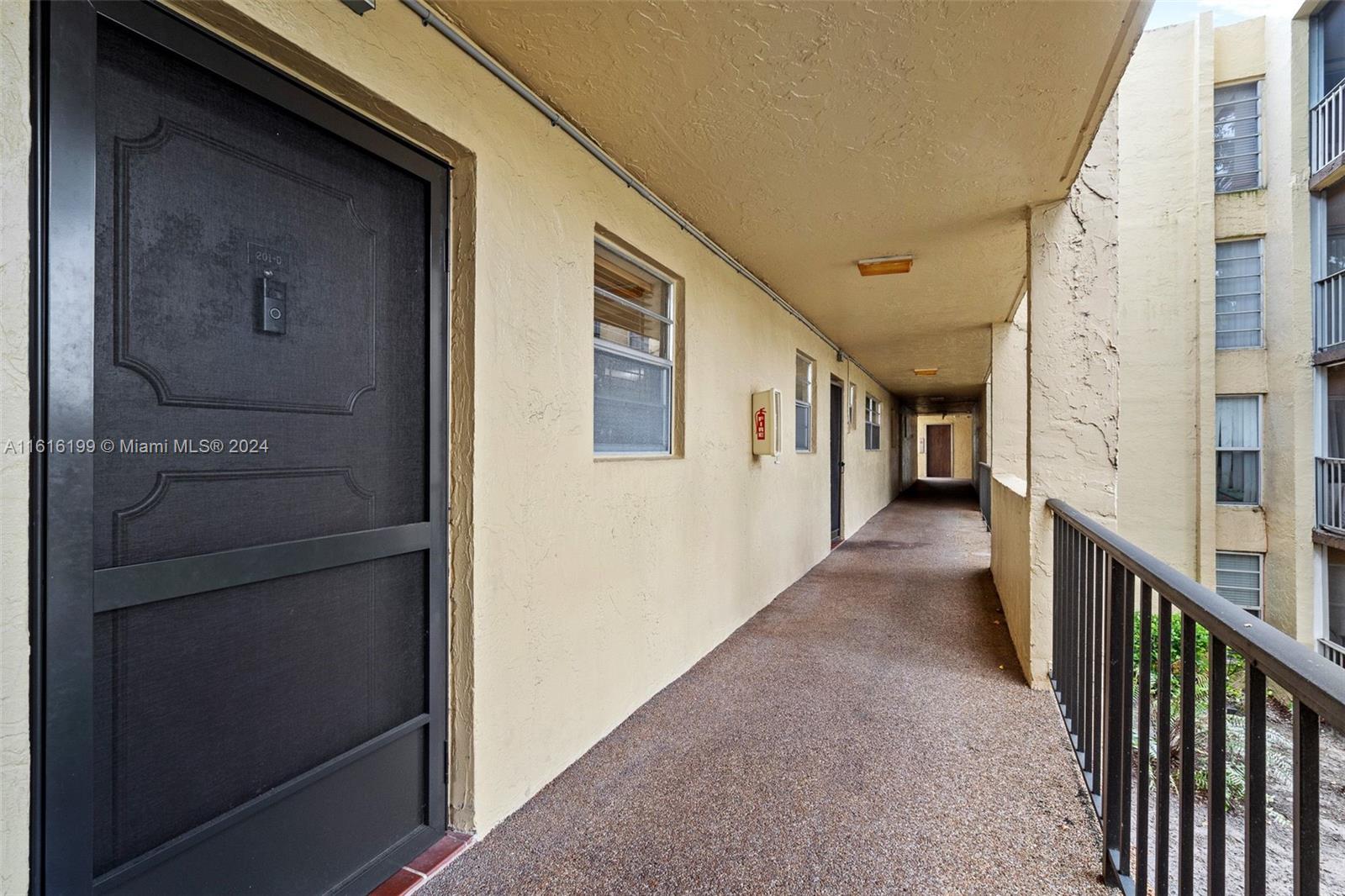 Photo 2 of 19 of 471 N Pine Island Rd D201 condo