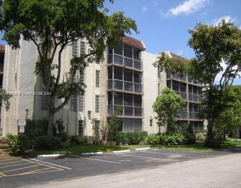 A home in Plantation