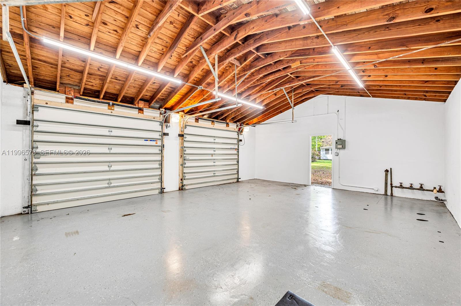 BAYVIEW ACRES - Residential Lease