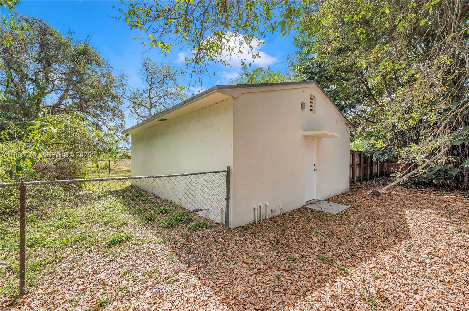 BAYVIEW ACRES - Residential Lease