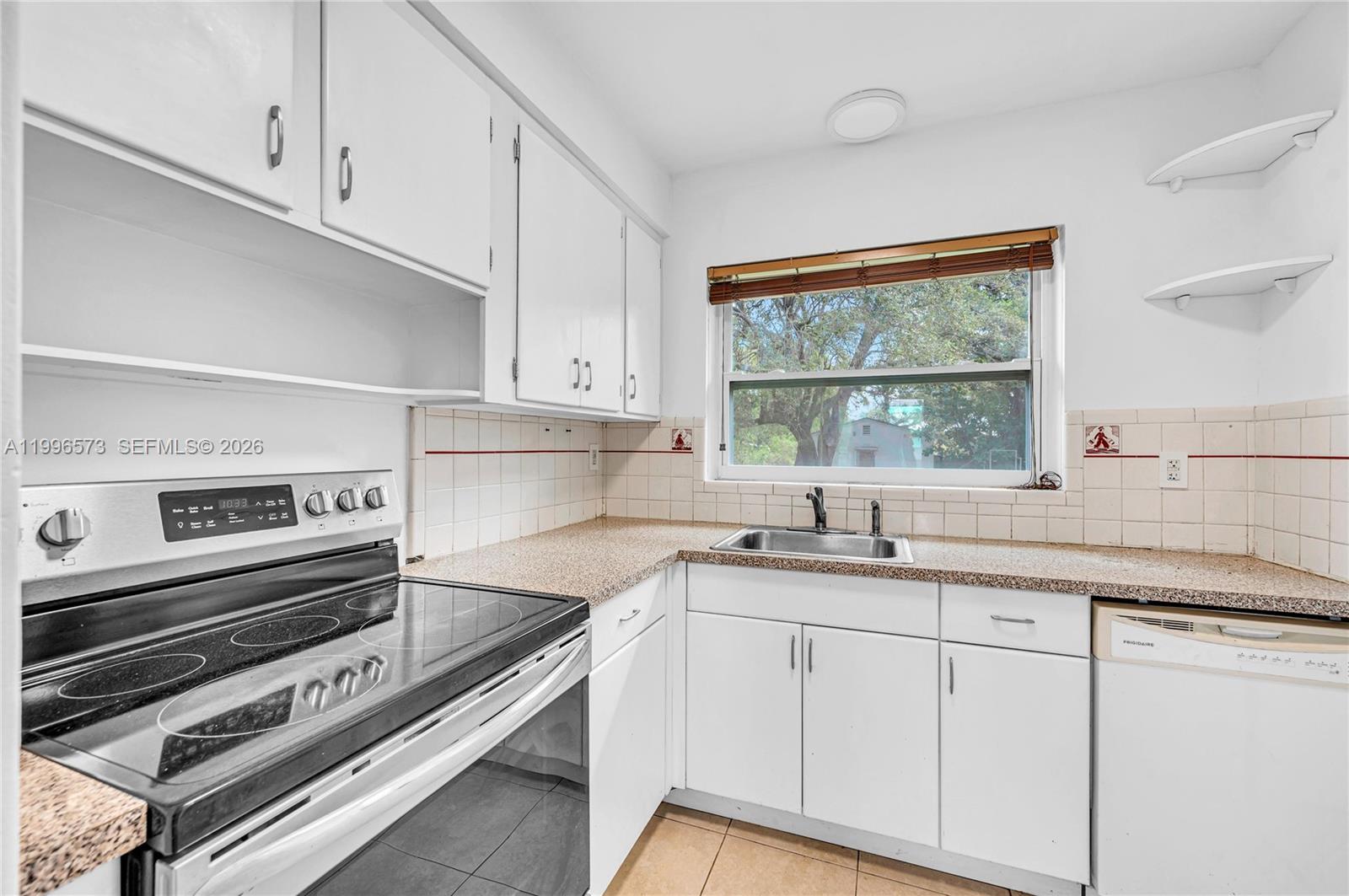 BAYVIEW ACRES - Residential Lease