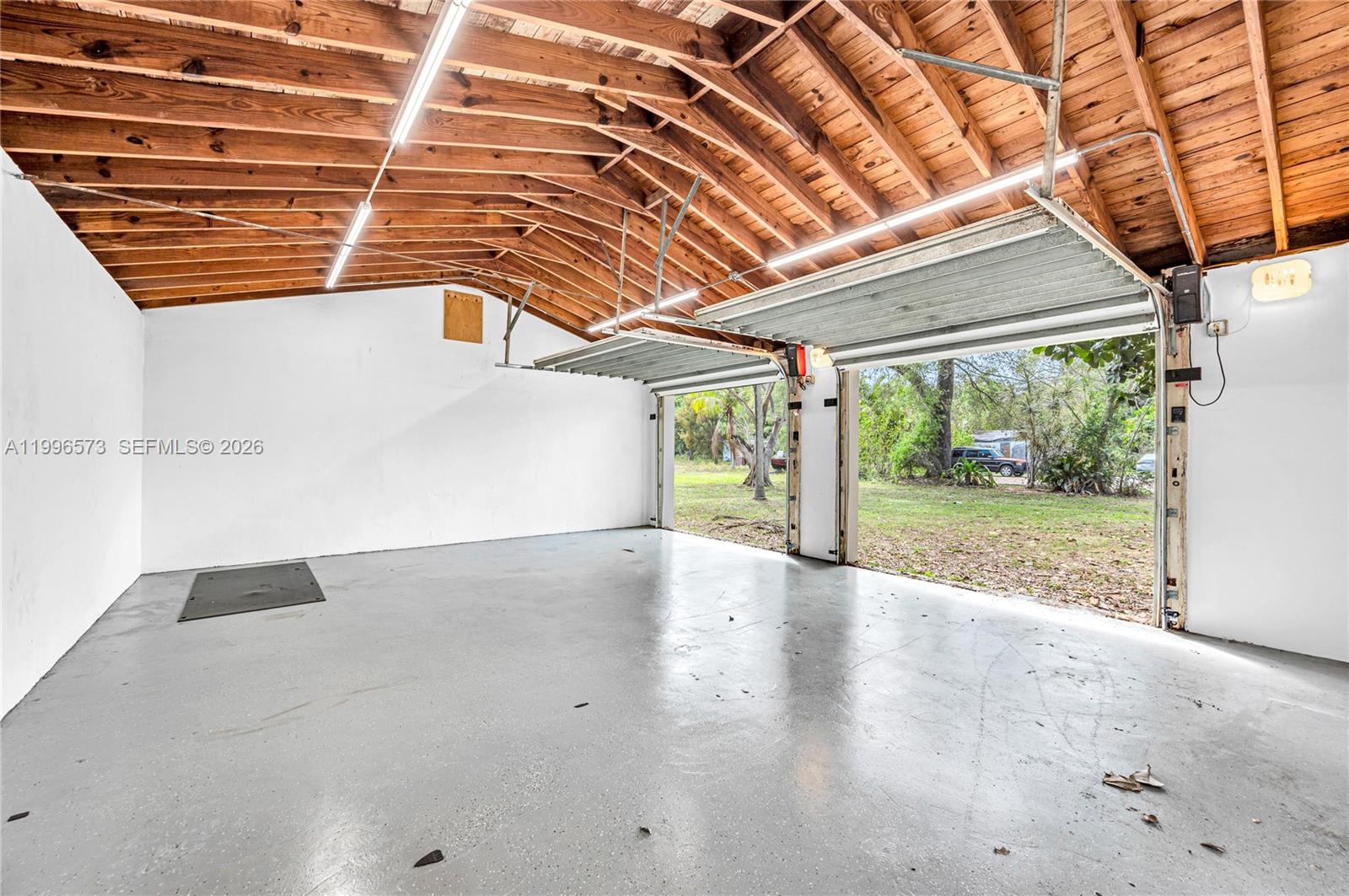 BAYVIEW ACRES - Residential Lease