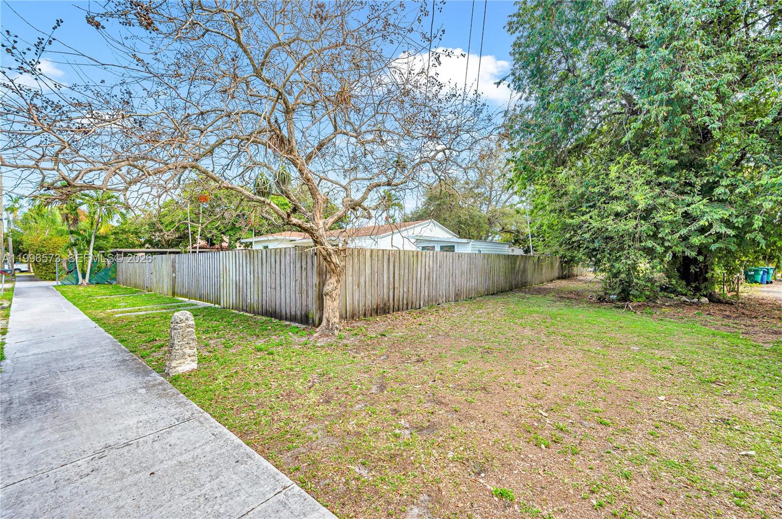 BAYVIEW ACRES - Residential Lease