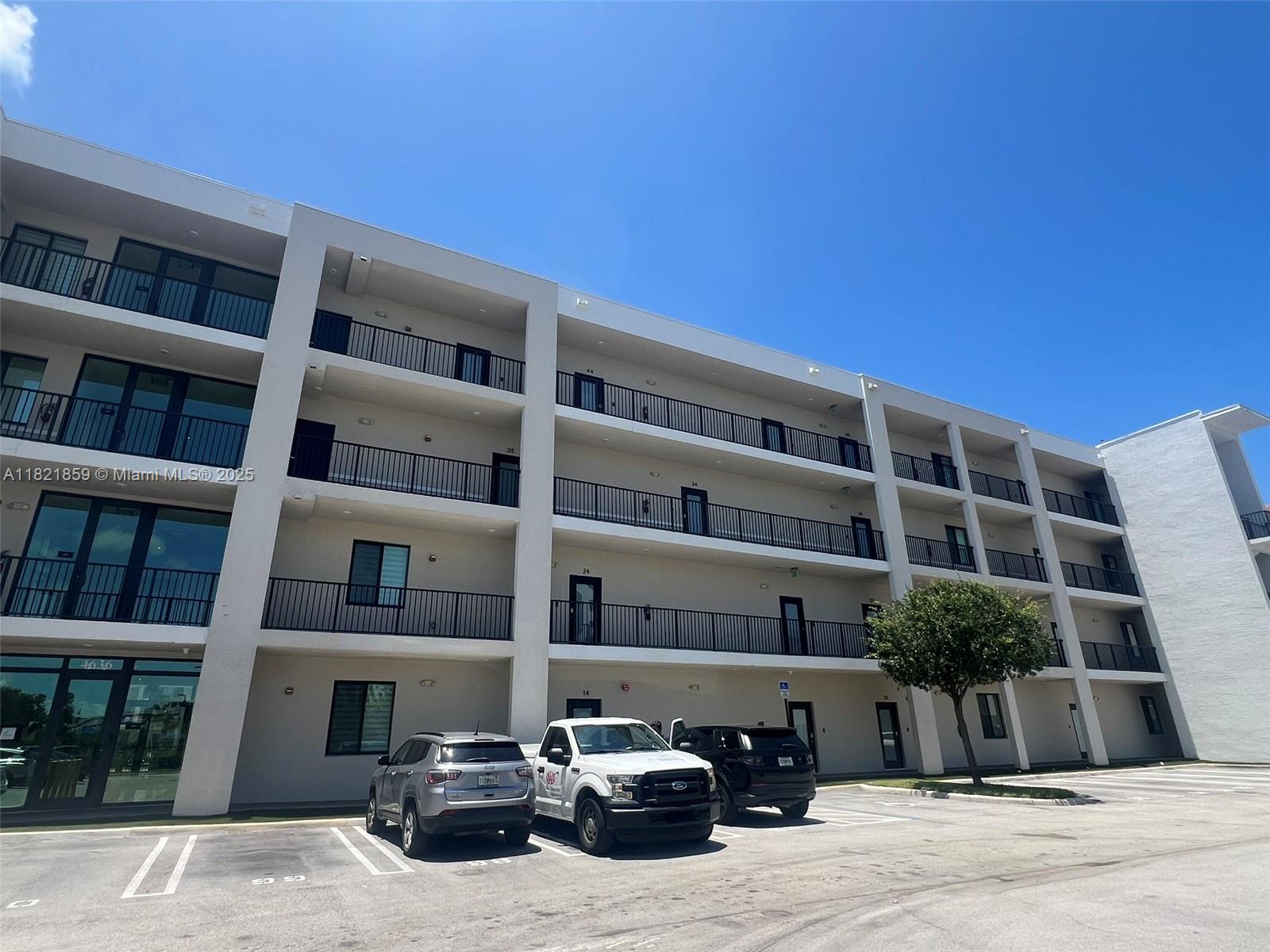 Rental Property at 4636 Nw 84th Ave 44, Doral, Miami-Dade County, Florida - Bedrooms: 2 
Bathrooms: 2  - $3,100 MO.