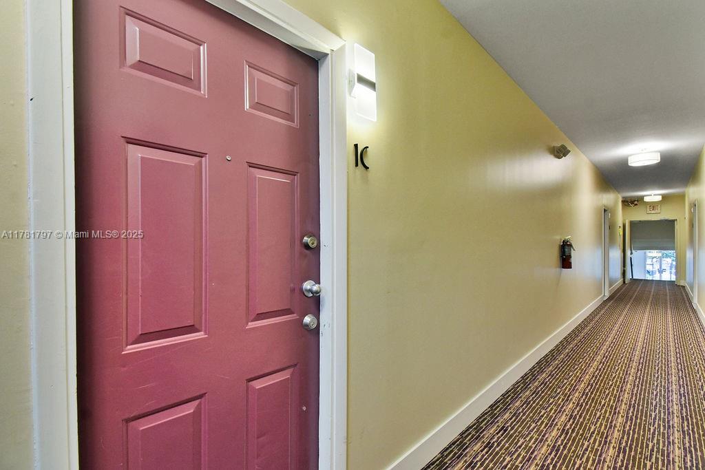 THE FLAMINGO CONDO - Residential