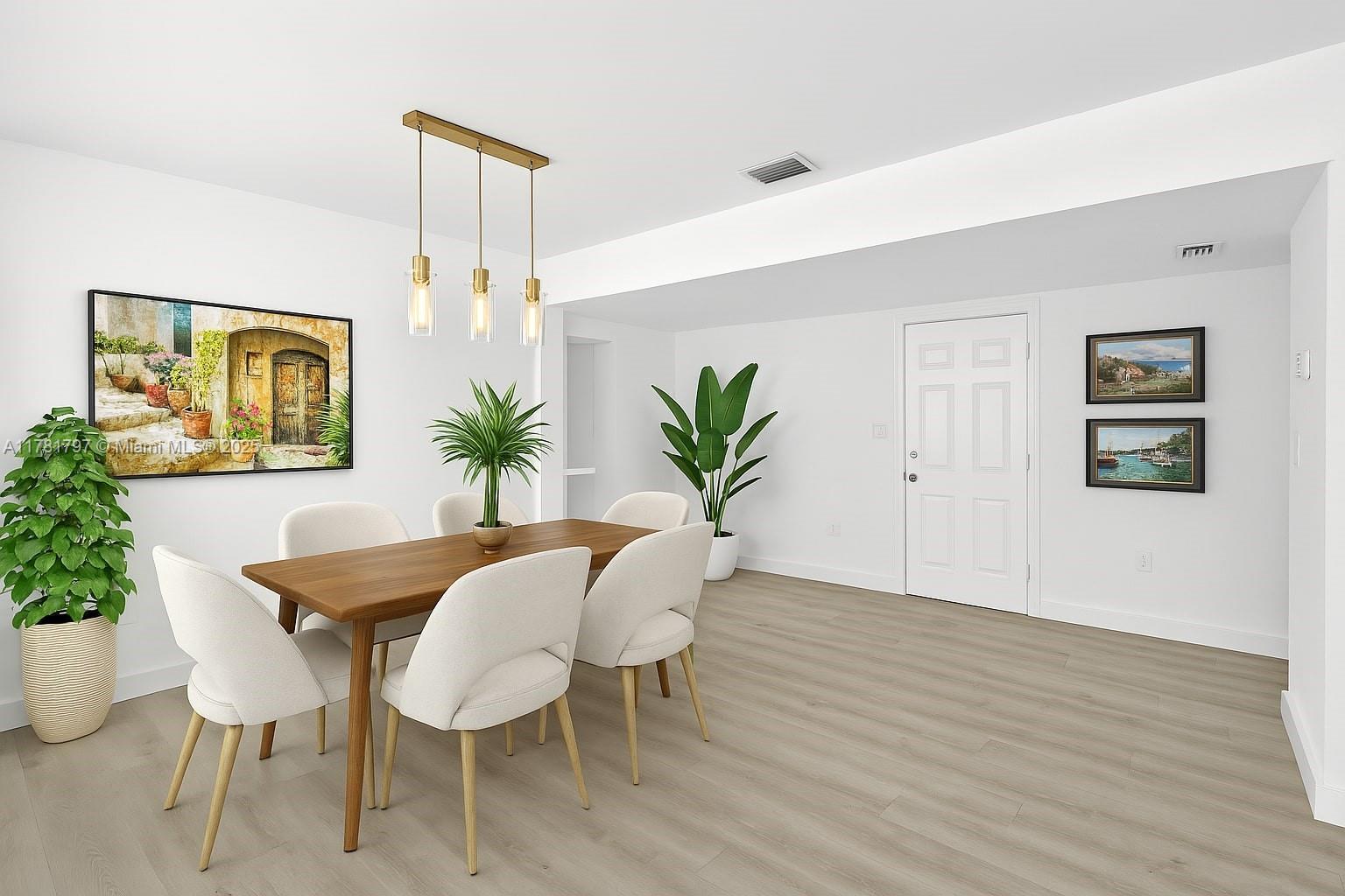 THE FLAMINGO CONDO - Residential