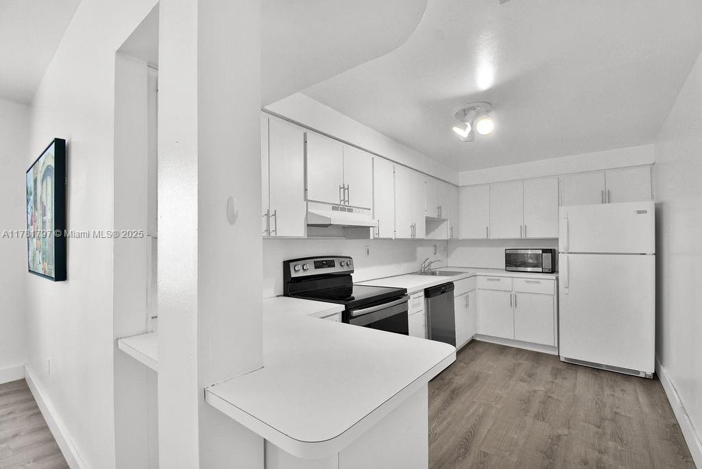 THE FLAMINGO CONDO - Residential