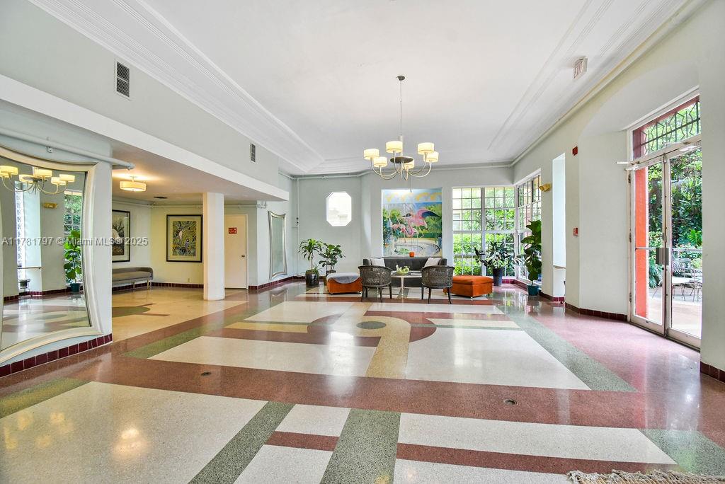 THE FLAMINGO CONDO - Residential