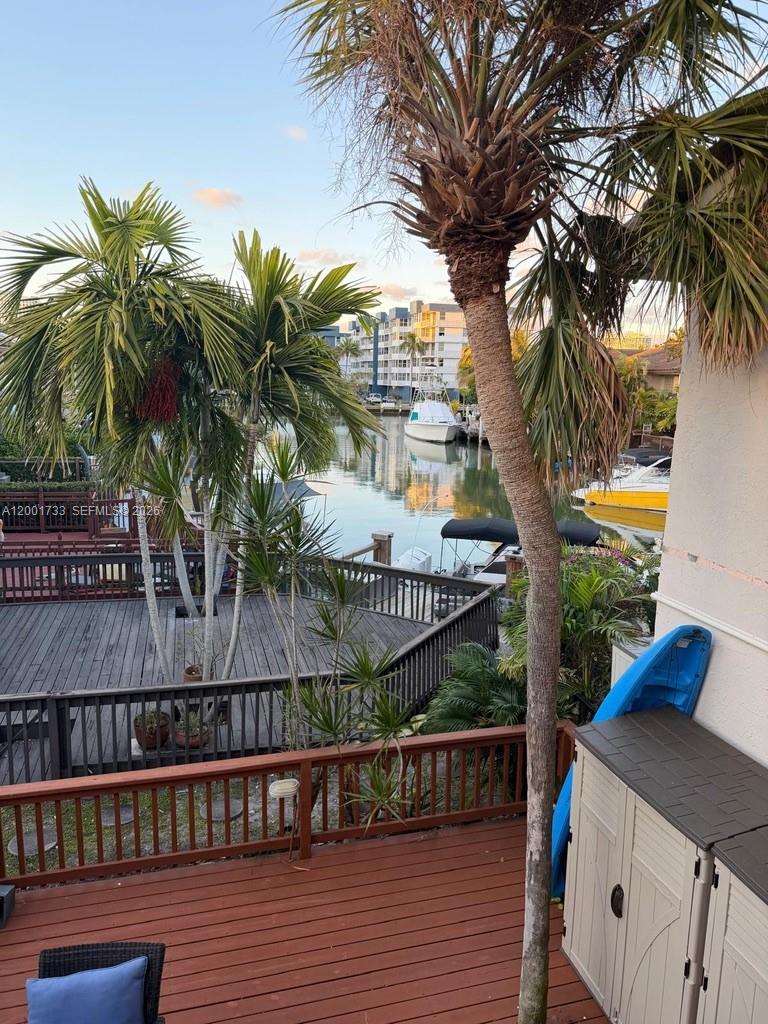 LAKEVIEW TOWNHOMES CONDO - Residential Lease