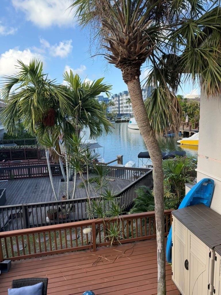 LAKEVIEW TOWNHOMES CONDO - Residential Lease